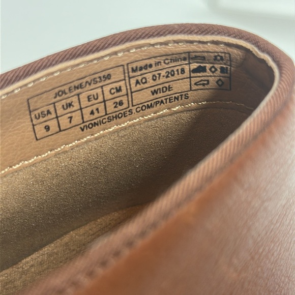 Vionic Jolene Tan Leather Ankle Booties - Picture 7 of 7